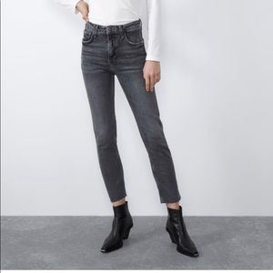 3/$12 ❤️ Zara slim fit hi-rise jeans TRF light grey